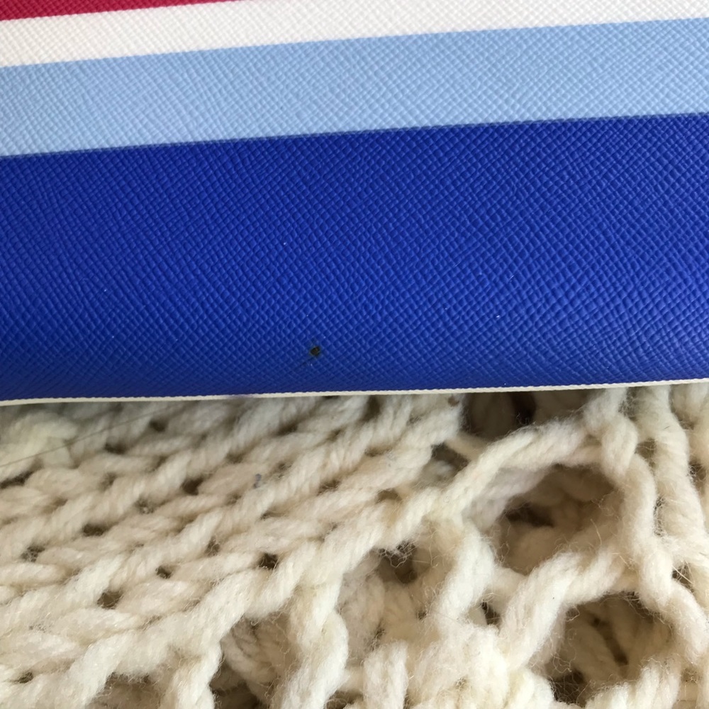 ✨SOLD✨ KATE SPADE striped wallet - Picture 3 of 7